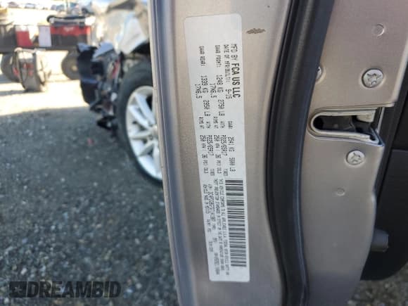 ✅ 2016 Dodge Journey SXT • VIN: 3C4PDDBG7GT141987 • Лот: 90483715. Опубликован ранее на Copart с пробегом 117 715 миль. Бесплатный доступ к архиву аукционных продаж из США и подробный отчёт об истории автомобиля на DreamBid. Изображение 13.