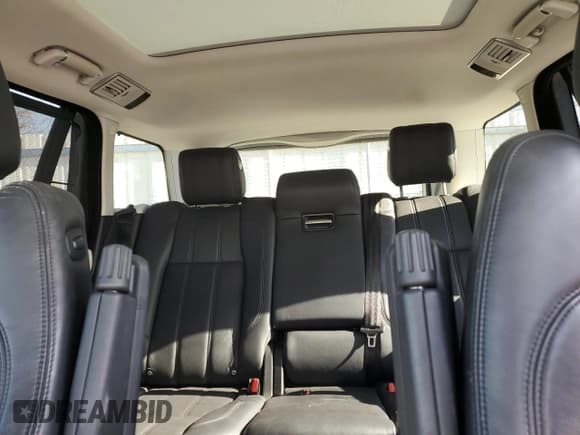 ✅ 2017 Land Rover Range Rover • VIN: SALGS5FE1HA328552 • Lot: 92041505. Wystawiony na Copart z przebiegiem 92 528 mil. Bezpłatny archiwum sprzedaży aukcyjnych z USA i szczegółowy raport historii pojazdu na DreamBid. Zdjęcie 10.