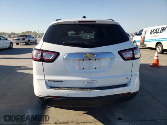 ✅ 2017 Chevrolet Traverse LT • VIN: 1GNKRHKD3HJ133524 • Lot: 70194324. Wystawiony na Copart z przebiegiem 145 673 mil. Bezpłatny archiwum sprzedaży aukcyjnych z USA i szczegółowy raport historii pojazdu na DreamBid. Zdjęcie 6.