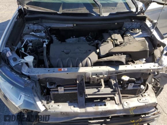 ✅ 2016 Mitsubishi Outlander SE • VIN: JA4AD3A31GZ000401 • Lot: 85419255. Listed on Copart with 193,011 mi. Free auction sales archive from the USA and detailed vehicle history report at DreamBid. Image 12.