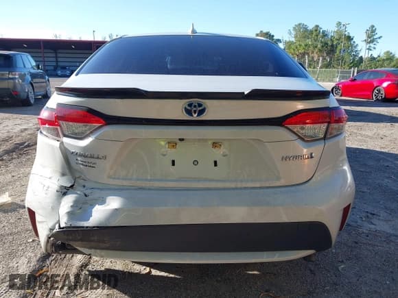 ✅ 2022 Toyota Corolla Hybrid LE • VIN: JTDEAMDE1NJ036006 • Lot: 43697941. Listed on IAAI with 73,310 mi. Free auction sales archive from the USA and detailed vehicle history report at DreamBid. Image 16.