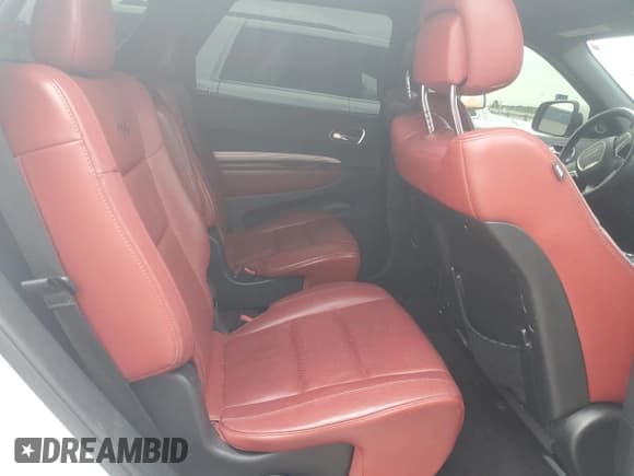 ✅ 2016 Dodge Durango R/T • VIN: 1C4SDHCT5GC484225 • Lot: 70461835. Wystawiony na Copart z przebiegiem 136 020 mil. Bezpłatny archiwum sprzedaży aukcyjnych z USA i szczegółowy raport historii pojazdu na DreamBid. Zdjęcie 11.