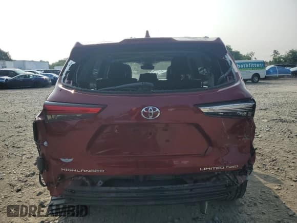 ✅ 2022 Toyota Highlander Limited • VIN: 5TDDZRBH8NS164454 • Lot: 67758645. Listed on Copart with 119,202 mi. Free auction sales archive from the USA and detailed vehicle history report at DreamBid. Image 6.