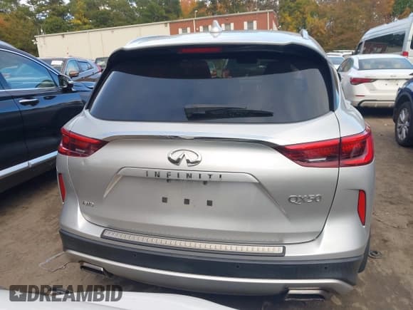 ✅ 2019 Infiniti QX50 Luxe • VIN: 3PCAJ5M33KF112444 • Лот: 43414321. Опубликован ранее на IAAI с пробегом 52 932 миль. Бесплатный доступ к архиву аукционных продаж из США и подробный отчёт об истории автомобиля на DreamBid. Изображение 16.