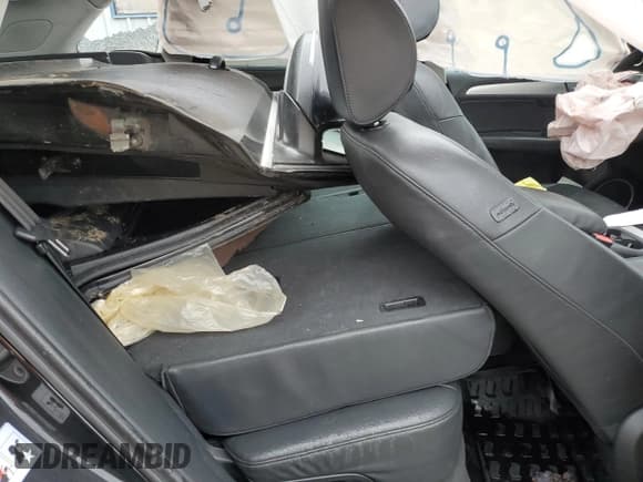 ✅ 2013 Audi Q5 Hybrid Prestige • VIN: WA1C8AFP4DA071387 • Lot: 66197765. Wystawiony na Copart z przebiegiem 84 130 mil. Bezpłatny archiwum sprzedaży aukcyjnych z USA i szczegółowy raport historii pojazdu na DreamBid. Zdjęcie 10.