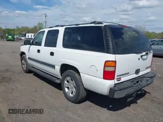 ✅ 2003 Chevrolet Suburban Z71 • VIN: 3GNFK16Z73G322481 • Lot: 42085792. Wystawiony na IAAI z przebiegiem 218 912 mil. Bezpłatny archiwum sprzedaży aukcyjnych z USA i szczegółowy raport historii pojazdu na DreamBid. Zdjęcie 3.