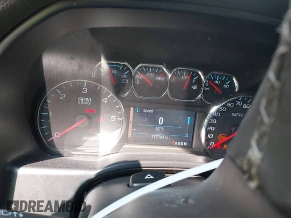 2014 Chevrolet Silverado 1500 LT with VIN 1GCRCREC8EZ243919, listed as a IAAI auction lot 43245376 with 177,793 mi miles and . Bid and sale history available at DreamBid. Image 7.