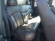 ✅ 2001 Chevrolet Silverado 2500HD LS • VIN: 1GCHK29161E337880 • Lot: 43442333. Listed on IAAI with 174,128 mi. Free auction sales archive from the USA and detailed vehicle history report at DreamBid. Image 8.