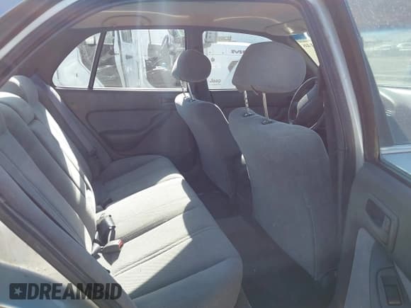 ✅ 1995 Toyota Camry LE • VIN: JT2SK12E2S0301107 • Lot: 42797146. Wystawiony na IAAI z przebiegiem 229 418 mil. Bezpłatny archiwum sprzedaży aukcyjnych z USA i szczegółowy raport historii pojazdu na DreamBid. Zdjęcie 8.