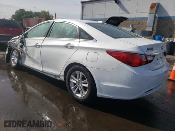 ✅ 2013 Hyundai Sonata GLS • VIN: 5NPEB4AC6DH688045 • Lot: 73345874. Listed on Copart with 164,470 mi. Free auction sales archive from the USA and detailed vehicle history report at DreamBid. Image 2.