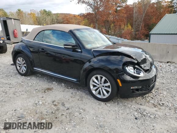 ✅ 2014 Volkswagen Beetle 2.0L TDI • VIN: 3VW5L7AT2EM822718 • Lot: 90108155. Listed on Copart with 90,723 mi. Free auction sales archive from the USA and detailed vehicle history report at DreamBid. Image 4.