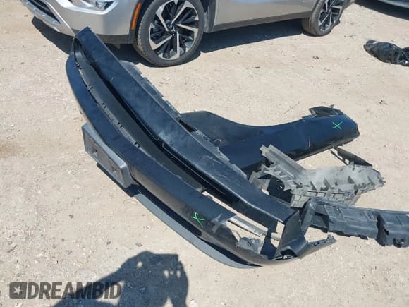 ✅ 2018 Dodge Challenger SXT • VIN: 2C3CDZAG0JH232858 • Lot: 43135440. Wystawiony na IAAI z przebiegiem 114 000 mil. Bezpłatny archiwum sprzedaży aukcyjnych z USA i szczegółowy raport historii pojazdu na DreamBid. Zdjęcie 12.