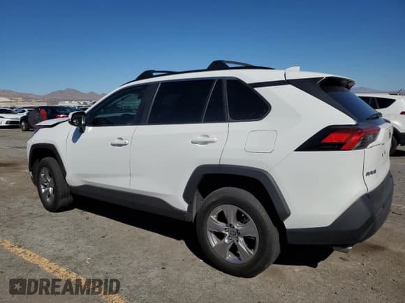 ✅ 2022 Toyota RAV4 XLE • VIN: 2T3W1RFV5NC211195 • Лот: 82268035. Опубликован ранее на Copart с пробегом 24 859 миль. Бесплатный доступ к архиву аукционных продаж из США и подробный отчёт об истории автомобиля на DreamBid. Изображение 2.