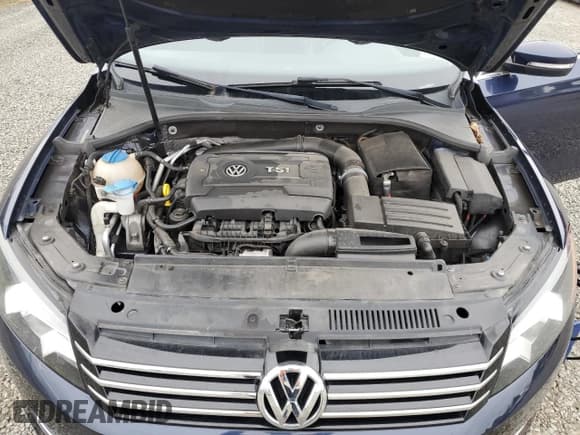 ✅ 2014 Volkswagen Passat S • VIN: 1VWAT7A38EC063718 • Lot: 86161495. Listed on Copart with 136,433 mi. Free auction sales archive from the USA and detailed vehicle history report at DreamBid. Image 11.