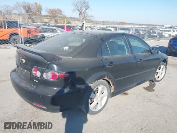 ✅ 2007 Mazda 6 S Touring • VIN: 1YVHP84D675M09380 • Лот: 43611370. Опубликован ранее на IAAI с пробегом 231 349 миль. Бесплатный доступ к архиву аукционных продаж из США и подробный отчёт об истории автомобиля на DreamBid. Изображение 4.