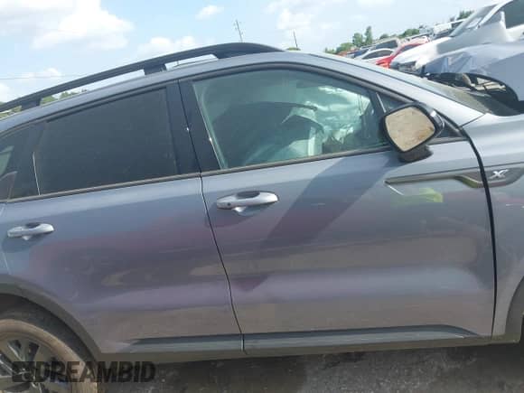 2022 Kia Sorento X-Line S z VIN 5XYRLDLC1NG105322, wystawiony jako IAAI lot #42316881 z przebiegiem Nie podano mil oraz . Historia ofert i sprzedaży dostępna na DreamBid. Obrazek 12.