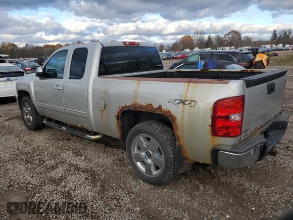 ✅ 2011 Chevrolet Silverado 1500 LTZ • VIN: 1GCRKTE33BZ300619 • Lot: 91894215. Listed on Copart with 204,587 mi. Free auction sales archive from the USA and detailed vehicle history report at DreamBid. Image 2.