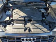 ✅ 2019 Audi Q8 Premium Plus • VIN: WA1BVAF15KD030049 • Lot: 90229005. Wystawiony na Copart z przebiegiem 59 316 mil. Bezpłatny archiwum sprzedaży aukcyjnych z USA i szczegółowy raport historii pojazdu na DreamBid. Zdjęcie 12.