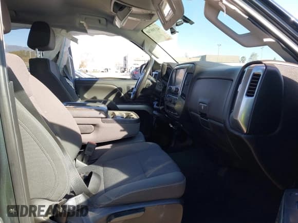 ✅ 2018 Chevrolet Silverado 1500 LT • VIN: 1GCPCREC6JF213658 • Lot: 41399740. Wystawiony na IAAI z przebiegiem 66 562 mil. Bezpłatny archiwum sprzedaży aukcyjnych z USA i szczegółowy raport historii pojazdu na DreamBid. Zdjęcie 5.