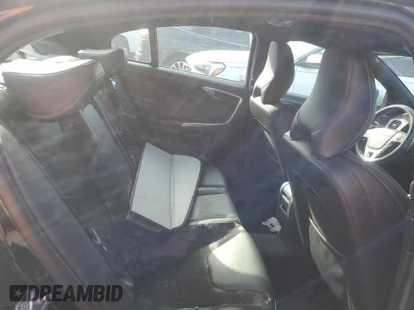 ✅ 2015 Volvo S60 T6 R-Design Platinum • VIN: YV1902TH3F2309585 • Лот: 74923014. Опубликован ранее на Copart с пробегом Не указан. Бесплатный доступ к архиву аукционных продаж из США и подробный отчёт об истории автомобиля на DreamBid. Изображение 10.