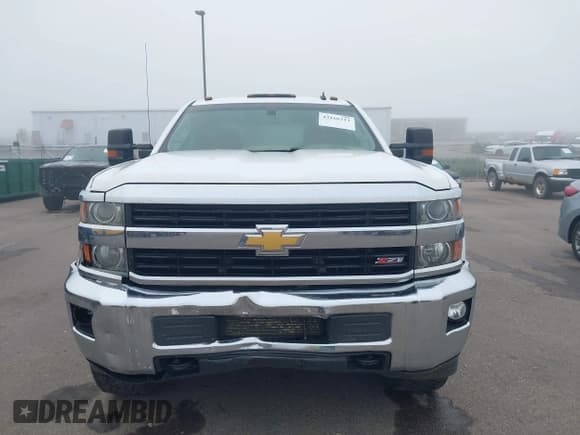 ✅ 2015 Chevrolet Silverado 2500HD LT • VIN: 1GC1KVE84FF170975 • Lot: 43166213. Listed on IAAI with 197,747 mi. Free auction sales archive from the USA and detailed vehicle history report at DreamBid. Image 12.