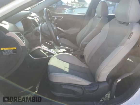 ✅ 2014 Hyundai Veloster • VIN: KMHTC6AD9EU183595 • Лот: 73932394. Размещён на Copart с пробегом Не указан миль. Получите бесплатный доступ к архиву аукционных продаж из США и посмотрите подробный отчёт об истории автомобиля на DreamBid. Изображение 7.