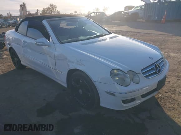 ✅ 2006 Mercedes-Benz CLK 350 • VIN: WDBTK56F56F203955 • Lot: 41391569. Wystawiony na IAAI z przebiegiem 130 907 mil. Bezpłatny archiwum sprzedaży aukcyjnych z USA i szczegółowy raport historii pojazdu na DreamBid. Zdjęcie 1.