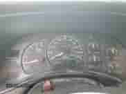 ✅ 2002 Chevrolet Silverado 1500 • VIN: 2GCEC19W521137601 • Lot: 73087944. Wystawiony na Copart z przebiegiem 182 363 mil mil. Skorzystaj z bezpłatnego archiwum sprzedaży aukcyjnych z USA i zobacz szczegółowy raport historii pojazdu na DreamBid. Zdjęcie 9.