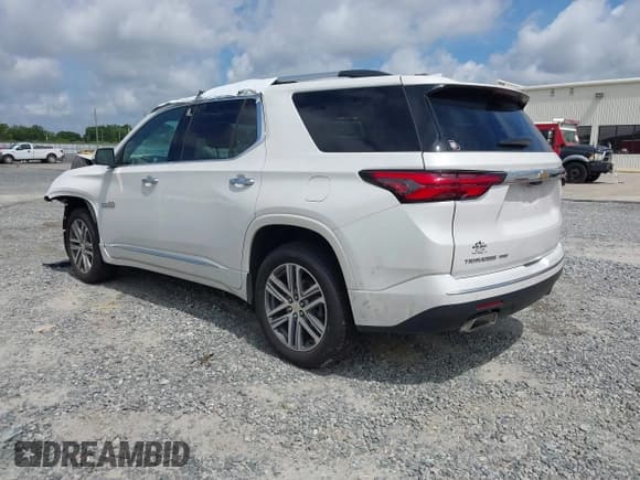 ✅ 2023 Chevrolet Traverse High Country • VIN: 1GNEVNKW7PJ108505 • Lot: 42315127. Wystawiony na IAAI z przebiegiem 79 674 mil. Bezpłatny archiwum sprzedaży aukcyjnych z USA i szczegółowy raport historii pojazdu na DreamBid. Zdjęcie 3.