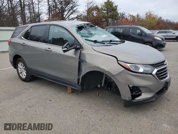 ✅ 2018 Chevrolet Equinox LT • VIN: 3GNAXJEV9JS609969 • Lot: 82725855. Wystawiony na Copart z przebiegiem 38 901 mil. Bezpłatny archiwum sprzedaży aukcyjnych z USA i szczegółowy raport historii pojazdu na DreamBid. Zdjęcie 4.