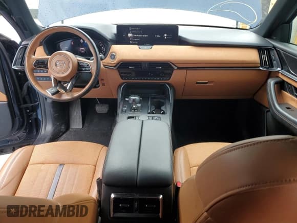 ✅ 2024 Mazda CX-90 S Premium Plus • VIN: JM3KKEHC2R1118242 • Lot: 80747335. Wystawiony na Copart z przebiegiem 26 068 mil. Bezpłatny archiwum sprzedaży aukcyjnych z USA i szczegółowy raport historii pojazdu na DreamBid. Zdjęcie 8.