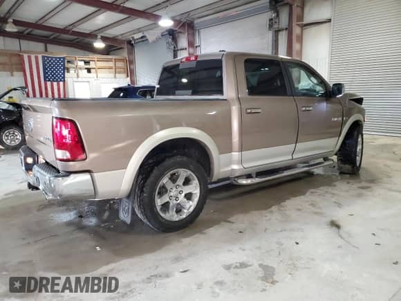 2010 Dodge 1500 Laramie с VIN 1D7RV1CTXAS145580, выставлен на аукционе Copart как лот 80943664 с пробегом 224 788 миль миль и Списание • Salvage title. История ставок и продаж доступна на DreamBid. Изображение 3.