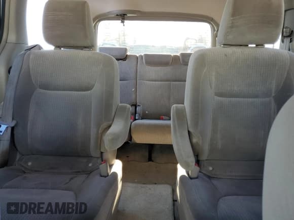 ✅ 2010 Toyota Sienna CE • VIN: 5TDKK4CC7AS320821 • Лот: 92117715. Опубликован ранее на Copart с пробегом 173 466 миль. Бесплатный доступ к архиву аукционных продаж из США и подробный отчёт об истории автомобиля на DreamBid. Изображение 10.