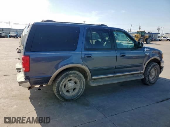 ✅ 2001 Ford Expedition Eddie Bauer • VIN: 1FMFU18L71LA73686 • Lot: 50629845. Listed on Copart with 143,627 mi. Free auction sales archive from the USA and detailed vehicle history report at DreamBid. Image 3.