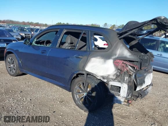 ✅ 2020 BMW X5 xDrive40i • VIN: 5UXCR6C05L9B40242 • Lot: 43727907. Wystawiony na IAAI z przebiegiem 34 929 mil. Bezpłatny archiwum sprzedaży aukcyjnych z USA i szczegółowy raport historii pojazdu na DreamBid. Zdjęcie 3.