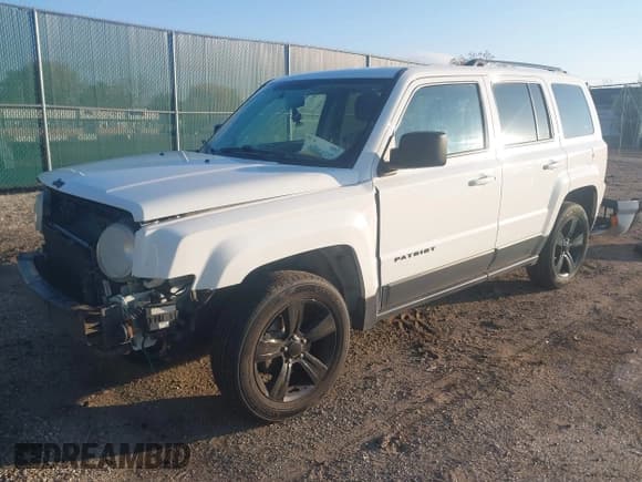 ✅ 2015 Jeep Patriot Altitude • VIN: 1C4NJRBB5FD438858 • Lot: 43584110. Listed on IAAI with 115,315 mi. Free auction sales archive from the USA and detailed vehicle history report at DreamBid. Image 2.