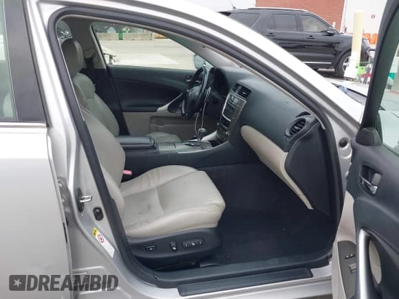 ✅ 2010 Lexus IS 250 • VIN: JTHBF5C28A5119290 • Лот: 40941746. Опубликован ранее на IAAI с пробегом 128 078 миль. Бесплатный доступ к архиву аукционных продаж из США и подробный отчёт об истории автомобиля на DreamBid. Изображение 5.