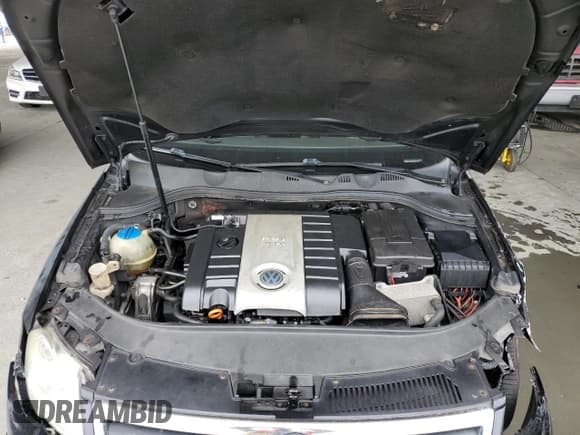 ✅ 2006 Volkswagen Passat Value Edition • VIN: WVWAK73CX6P042768 • Lot: 68693825. Listed on Copart with 164,627 mi. Free auction sales archive from the USA and detailed vehicle history report at DreamBid. Image 11.