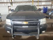 ✅ 2014 Chevrolet Tahoe Commercial • VIN: 1GNLC2E06ER199722 • Lot: 70228645. Wystawiony na Copart z przebiegiem 165 392 mil. Bezpłatny archiwum sprzedaży aukcyjnych z USA i szczegółowy raport historii pojazdu na DreamBid. Zdjęcie 5.