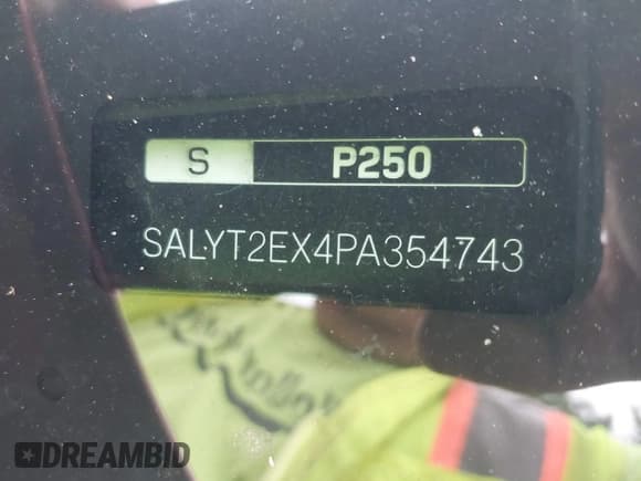 ✅ 2023 Land Rover Range Rover Velar R-Dynamic S • VIN: SALYT2EX4PA354743 • Lot: 42601149. Wystawiony na IAAI z przebiegiem 40 008 mil. Bezpłatny archiwum sprzedaży aukcyjnych z USA i szczegółowy raport historii pojazdu na DreamBid. Zdjęcie 9.