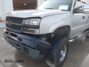 ✅ 2005 Chevrolet Silverado 2500HD LS • VIN: 1GCHK23U45F802269 • Lot: 42793768. Wystawiony na IAAI z przebiegiem 131 588 mil. Bezpłatny archiwum sprzedaży aukcyjnych z USA i szczegółowy raport historii pojazdu na DreamBid. Zdjęcie 6.