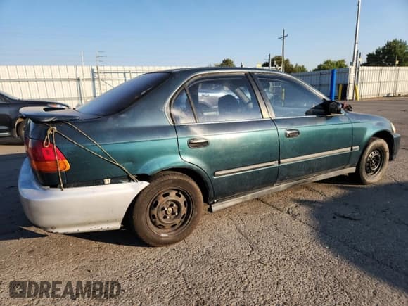 ✅ 1996 Honda Civic LX • VIN: 2HGEJ6601TH503714 • Лот: 69833885. Опубликован ранее на Copart с пробегом 239 034 миль. Бесплатный доступ к архиву аукционных продаж из США и подробный отчёт об истории автомобиля на DreamBid. Изображение 3.