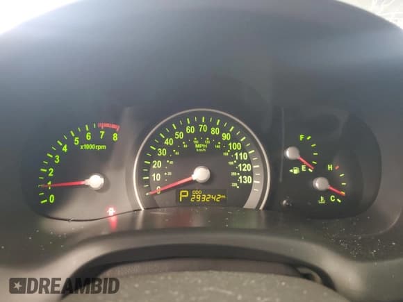 ✅ 2011 Kia Sedona LX • VIN: KNDMG4C76B6392950 • Лот: 90111745. Опубликован ранее на Copart с пробегом 293 242 миль. Бесплатный доступ к архиву аукционных продаж из США и подробный отчёт об истории автомобиля на DreamBid. Изображение 9.