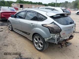 ✅ 2014 Ford Focus ST • VIN: 1FADP3L91EL457050 • Lot: 42992310. Wystawiony na IAAI z przebiegiem 174 209 mil. Bezpłatny archiwum sprzedaży aukcyjnych z USA i szczegółowy raport historii pojazdu na DreamBid. Zdjęcie 3.