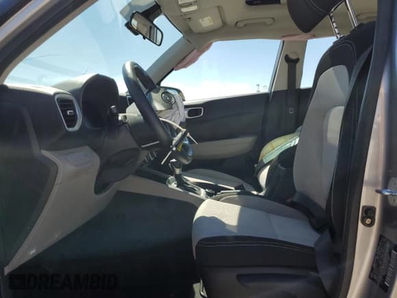 ✅ 2023 Hyundai Venue SEL • VIN: KMHRC8A34PU250667 • Lot: 46881195. Listed on Copart with 22,415 mi. Free auction sales archive from the USA and detailed vehicle history report at DreamBid. Image 7.