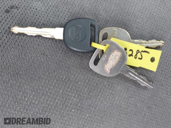 ✅ 2006 GMC Sierra 1500 Work Truck • VIN: 1GTEC14XX6Z123285 • Lot: 43025248. Listed on IAAI with 294,109 mi. Free auction sales archive from the USA and detailed vehicle history report at DreamBid. Image 11.