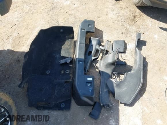 ✅ 2022 Jeep Gladiator Texas Trail • VIN: 1C6HJTAGXNL160784 • Лот: 41796235. Опубликован ранее на IAAI с пробегом 81 783 миль. Бесплатный доступ к архиву аукционных продаж из США и подробный отчёт об истории автомобиля на DreamBid. Изображение 12.