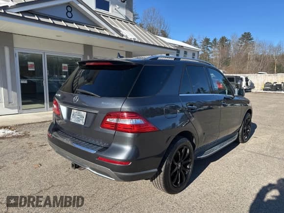 ✅ 2015 Mercedes-Benz M 250 • VIN: 4JGDA0EB9FA562566 • Lot: 43902950. Wystawiony na IAAI z przebiegiem 214 577 mil. Bezpłatny archiwum sprzedaży aukcyjnych z USA i szczegółowy raport historii pojazdu na DreamBid. Zdjęcie 4.