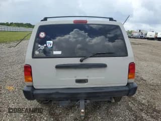 ✅ 2001 Jeep Cherokee • VIN: 1J4FT28S71L507698 • Lot: 57991985. Wystawiony na Copart z przebiegiem Nie podano. Bezpłatny archiwum sprzedaży aukcyjnych z USA i szczegółowy raport historii pojazdu na DreamBid. Zdjęcie 6.