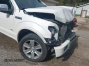 ✅ 2015 Ford F-150 XLT • VIN: 1FTEW1EG2FFC34372 • Lot: 43407076. Wystawiony na IAAI z przebiegiem 218 569 mil. Bezpłatny archiwum sprzedaży aukcyjnych z USA i szczegółowy raport historii pojazdu na DreamBid. Zdjęcie 18.